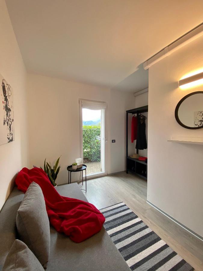 Appartamento Miranda Con Giardino Privato E Pool Εξωτερικό φωτογραφία