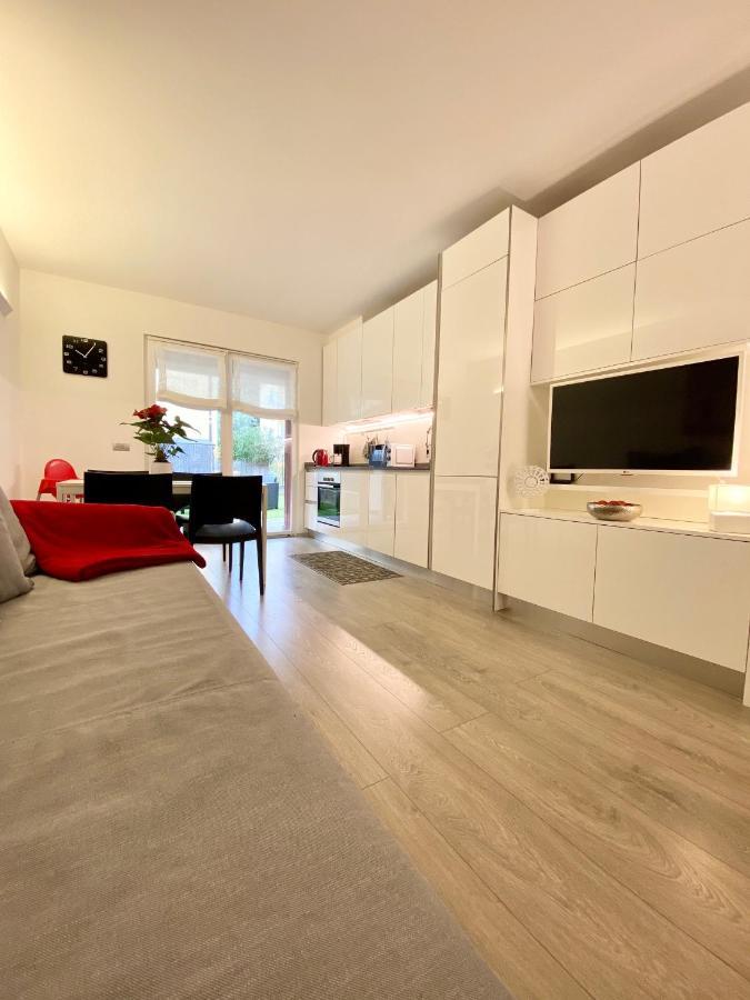 Appartamento Miranda Con Giardino Privato E Pool Εξωτερικό φωτογραφία